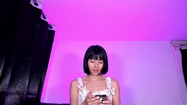 Londonttipton online show from November 2025 01:55:02 AM