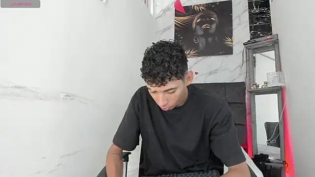 Snapshot of afrodita_n_ares chatting on November 2025 07:18:02 PM afrodita n ares online show from November 2025 07:18:02 PM