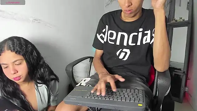 Snapshot of afrodita_n_ares chatting on November 2025 07:47:02 PM afrodita n ares online show from November 2025 07:47:02 PM