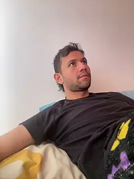 Michaell Spinelly online show from November 2025 03:02:01 PM