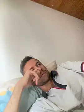 Michaell Spinelly online show from November 2025 07:36:02 PM