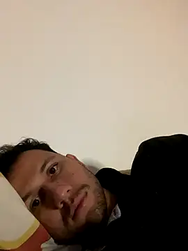 Michaell Spinelly online show from October 2025 02:34:02 AM