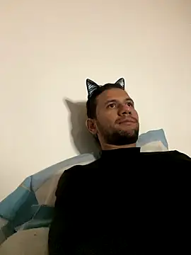 Michaell Spinelly online show from November 2025 02:07:02 AM