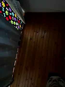 Michaell Spinelly online show from October 2025 07:23:01 PM