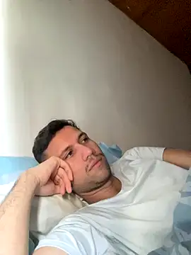 Michaell Spinelly online show from November 2025 08:01:02 PM