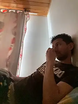 Michaell Spinelly online show from December 2025 08:32:02 PM