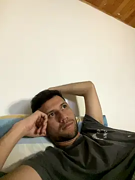 Michaell Spinelly online show from November 2025 01:16:01 AM