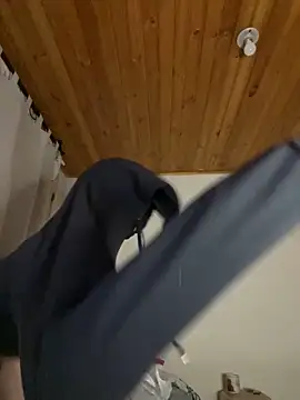 Michaell Spinelly online show from December 2025 04:23:02 AM