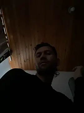 Michaell Spinelly online show from October 2025 08:08:02 PM