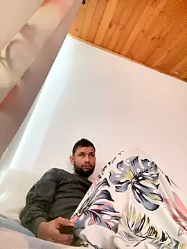 Michaell Spinelly online show from January 2026 01:36:01 PM