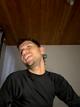 Michaell Spinelly online show from October 2025 07:37:01 PM