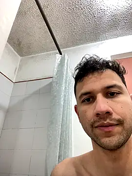 Michaell Spinelly online show from November 2025 08:09:01 PM