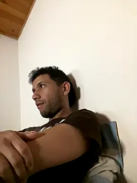 Michaell Spinelly online show from December 2025 12:33:01 AM