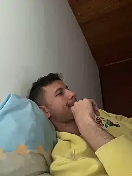 Michaell Spinelly online show from November 2025 05:18:01 PM