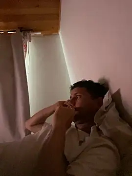 Michaell Spinelly online show from April 2026 10:45:02 PM