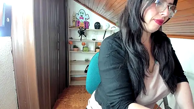 katherine blair online show from October 2025 12:37:02 PM