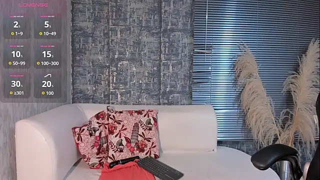 NathalyLeen online show from March 2026 08:32:01 PM