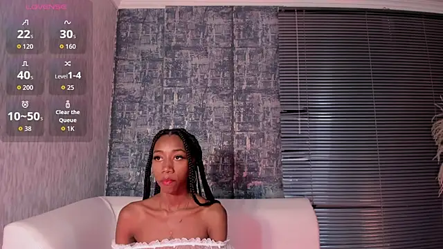 NathalyLeen online show from October 2025 08:53:01 PM
