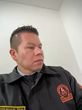 Snapshot of Manu0586 chatting on October 2025 11:42:01 AM Manu0586 online show from October 2025 11:42:01 AM