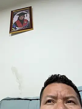 Manu0586 online show from April 2026 02:29:01 AM