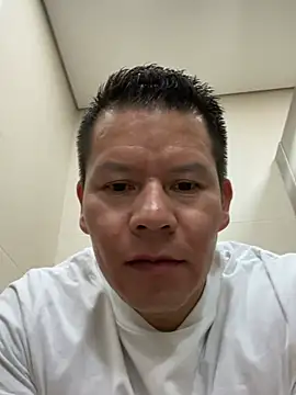 Snapshot of Manu0586 chatting on February 2026 11:06:01 AM Manu0586 online show from February 2026 11:06:01 AM