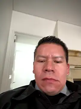 Snapshot of Manu0586 chatting on January 2026 01:18:02 PM Manu0586 online show from January 2026 01:18:02 PM