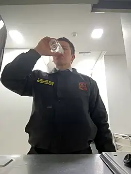 Snapshot of Manu0586 chatting on January 2026 08:07:02 AM Manu0586 online show from January 2026 08:07:02 AM