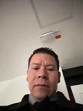 Snapshot of Manu0586 chatting on November 2025 11:32:02 AM Manu0586 online show from November 2025 11:32:02 AM