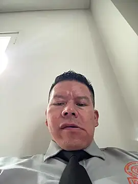 Manu0586 online show from April 2026 01:57:02 PM