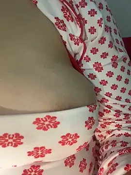 Sara782f online show from March 2026 07:04:01 PM