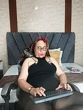 Snapshot of Cailinmilf chatting on October 2025 11:35:01 PM Cailinmilf online show from October 2025 11:35:01 PM