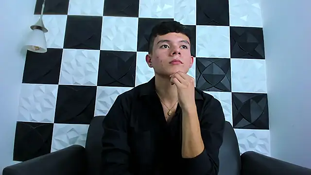 AndyFame1 online show from November 2025 06:52:02 PM