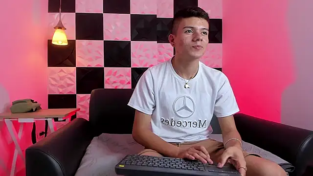 AndyFame1 online show from September 2025 07:08:02 PM