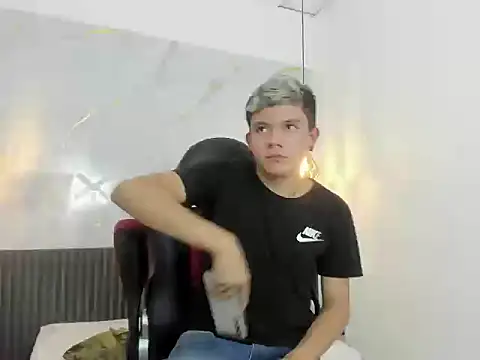 Snapshot of AndyFame1 chatting on February 2026 06:16:01 PM AndyFame1 online show from February 2026 06:16:01 PM