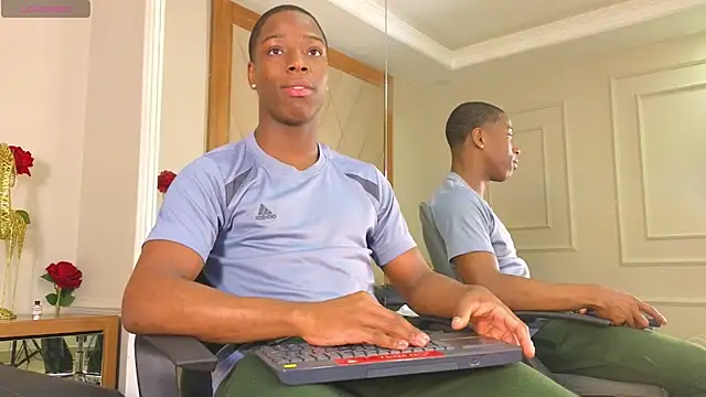 Snapshot of CharlesBrown_ chatting on June 2026 01:41:02 PM CharlesBrown online show from June 2026 01:41:02 PM