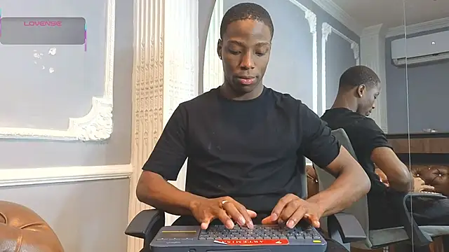 CharlesBrown  online show from December 2025 01:58:02 PM