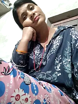 Snapshot of couple_71 chatting on October 2025 07:29:01 AM couple 71 online show from October 2025 07:29:01 AM