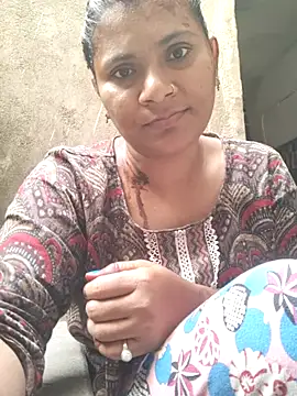 Snapshot of couple_71 chatting on December 2025 06:34:02 AM couple 71 online show from December 2025 06:34:02 AM