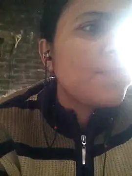 Snapshot of couple_71 chatting on December 2025 05:40:02 AM couple 71 online show from December 2025 05:40:02 AM