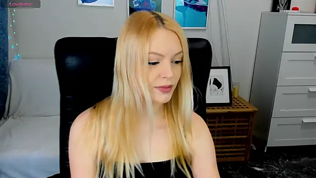 KatherineePierce online show from April 2026 03:35:01 PM