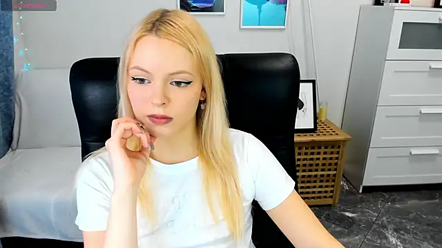 KatherineePierce online show from April 2026 02:19:01 PM