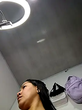 violettaa millerss online show from March 2026 10:22:02 PM