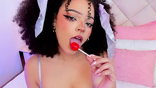 LilBoonew online show from November 2025 12:30:01 PM