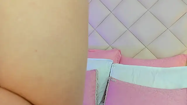 LilBoonew online show from December 2025 12:37:01 PM