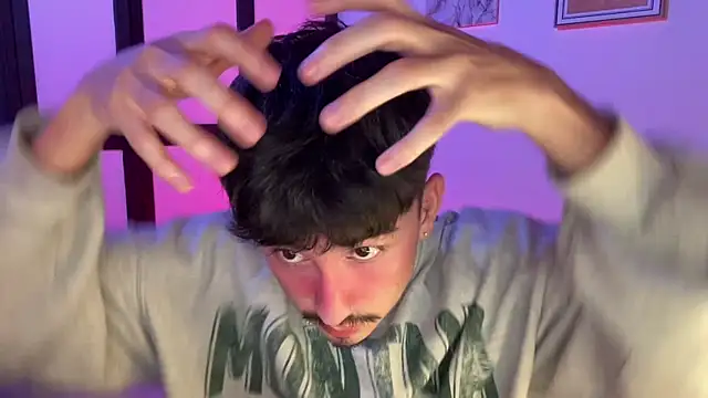 sweettaaron01 online show from January 2026 03:57:02 AM