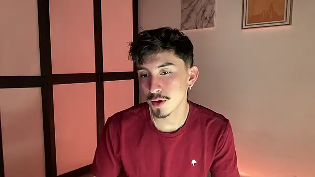 sweettaaron01 online show from February 2026 02:10:02 AM