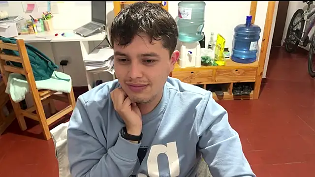 Snapshot of Haustin202 chatting on November 2025 12:26:01 AM Haustin202 online show from November 2025 12:26:01 AM