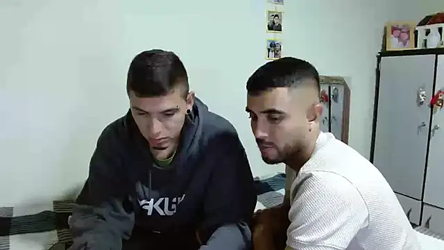 Maiki Foxx online show from November 2025 02:04:01 AM