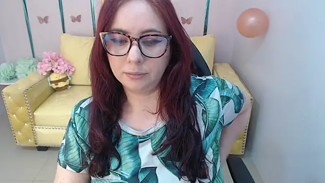 Snapshot of bellatrix_ch chatting on April 2026 01:04:01 PM bellatrix ch online show from April 2026 01:04:01 PM