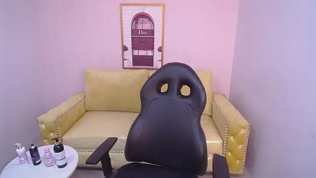 bellatrix ch online show from December 2025 04:33:01 PM